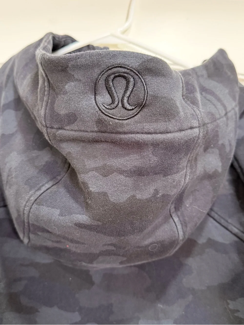 Lululemon Scuba Hoodie Full Zip Black Camo Size 8